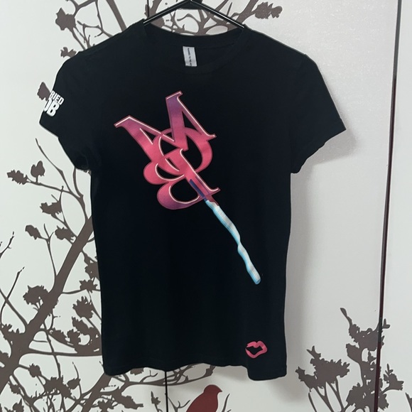 Married to the Mob (MOB) Size Small Black Graphic T-Shirt ‼️PRICE DROP‼️$32 - Picture 5 of 11